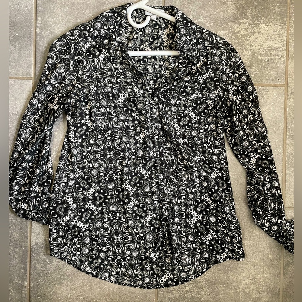 Black and white button down blouse